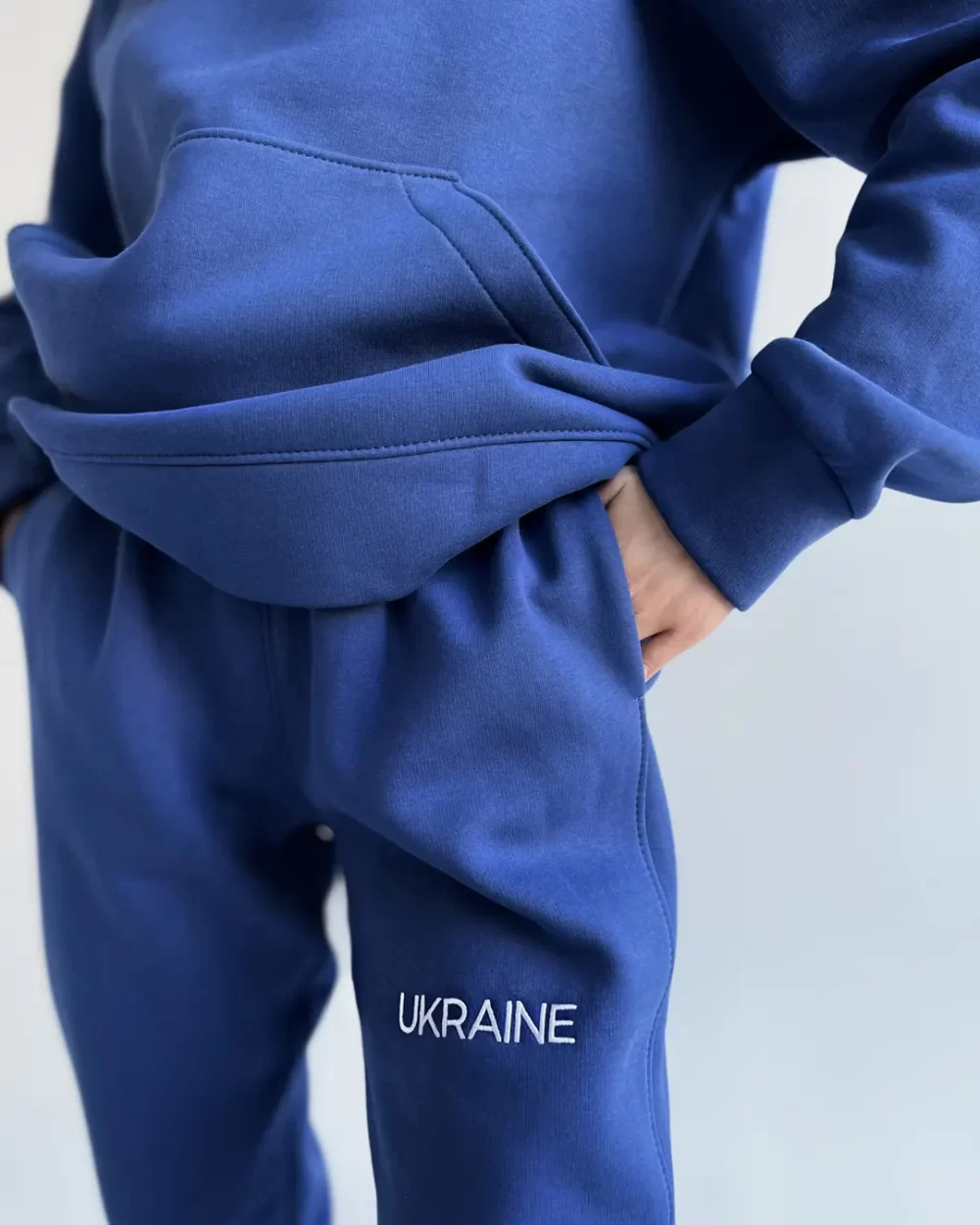 Тёплый женский спортивный костюм "UKRAINE" — изображение 5