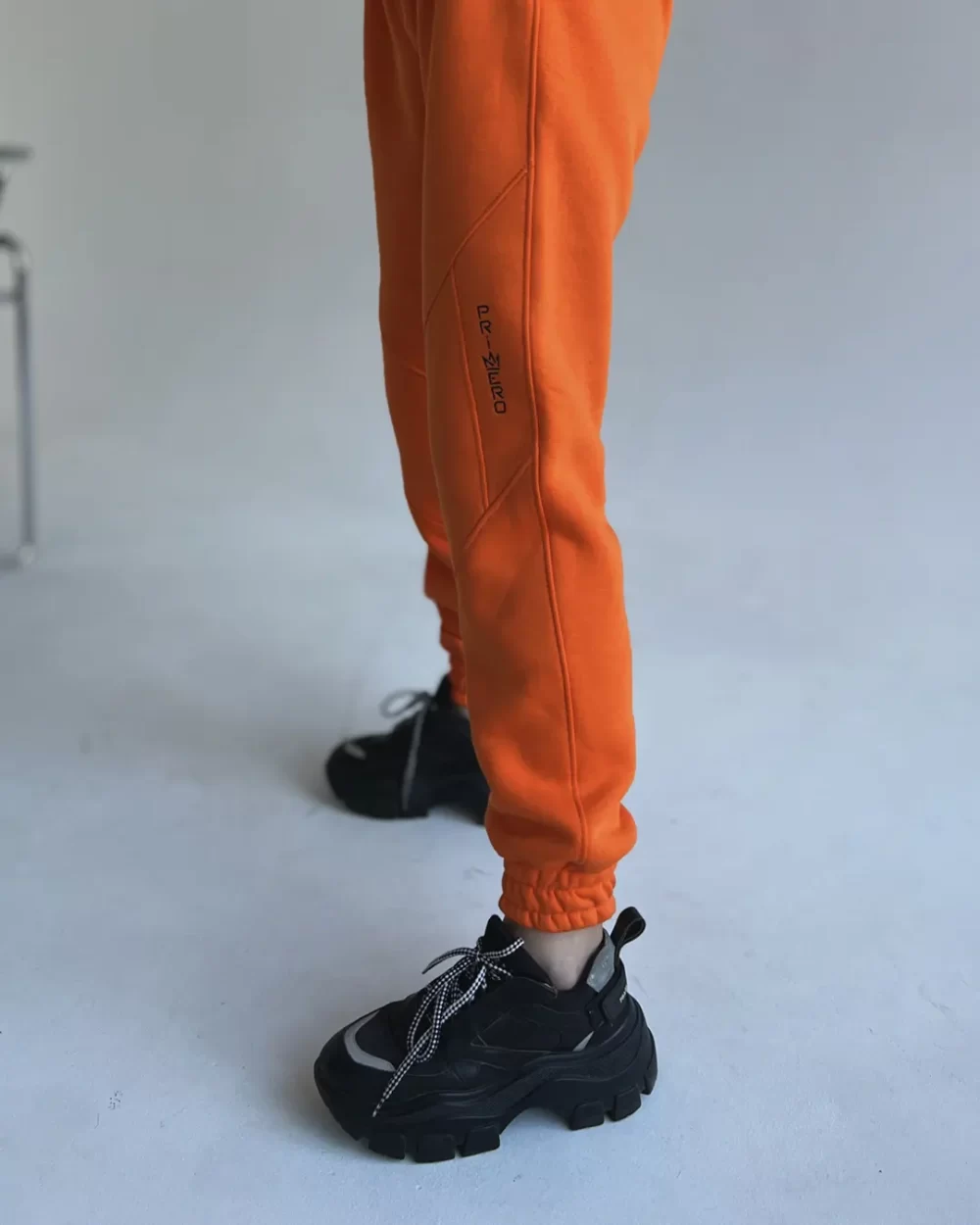 Тёплый женский спортивный костюм "CARVED" — изображение 6