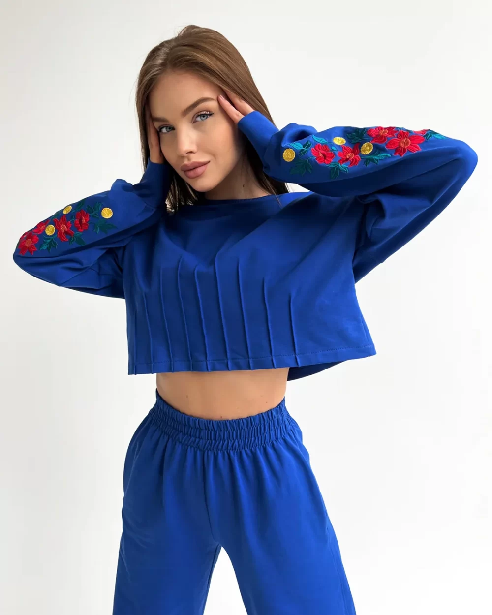 Женский свитшот "FLOWERS" — изображение 2