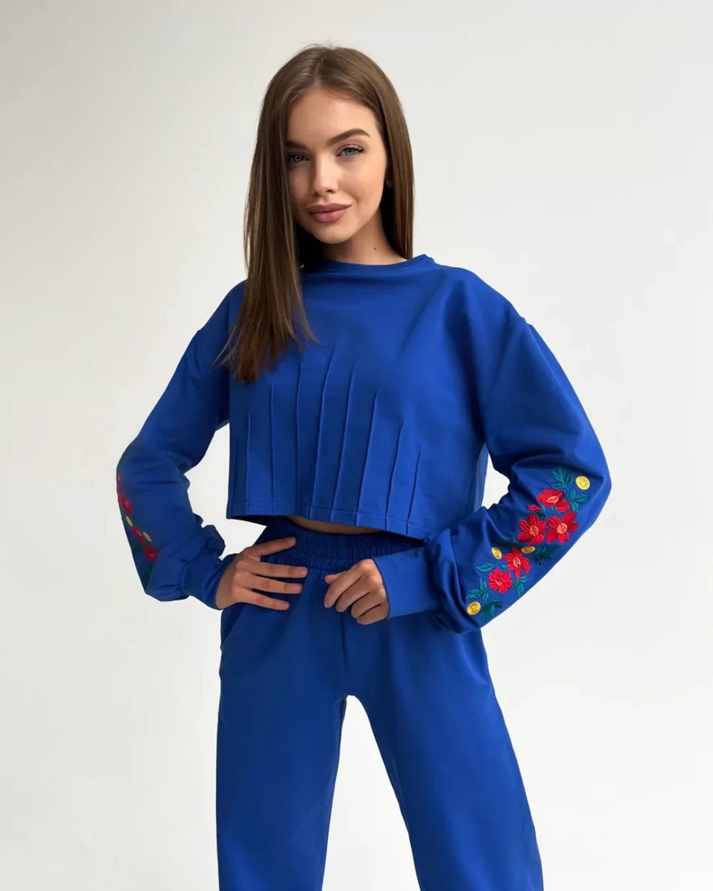 Женский свитшот "FLOWERS" — изображение 3