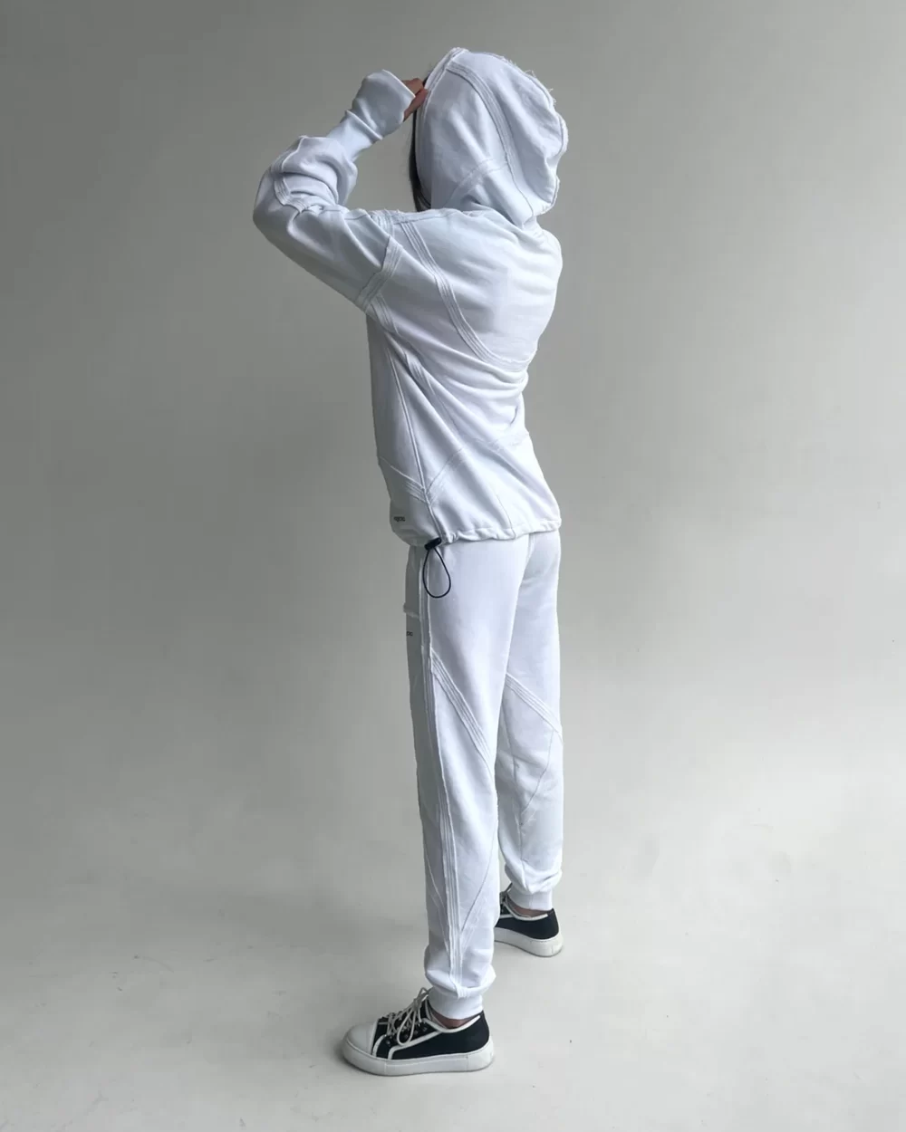 Женский костюм c наружными швами "SEAM" — изображение 9