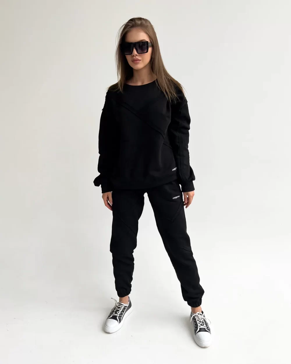 Женский свитшот "OUTSEAM" — изображение 5