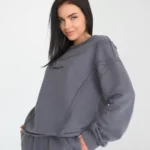 Женский свитшот "OUTLINE"