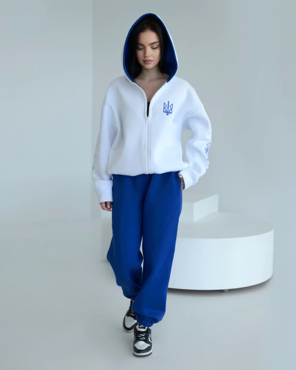 Тёплый женский спортивный костюм "VYSHYVANKA"