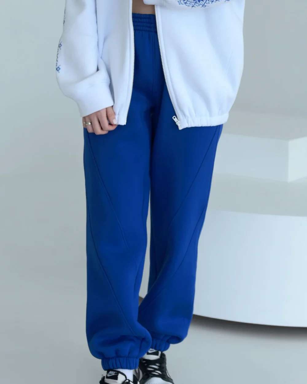 Тёплый женский спортивный костюм "VYSHYVANKA" — изображение 13