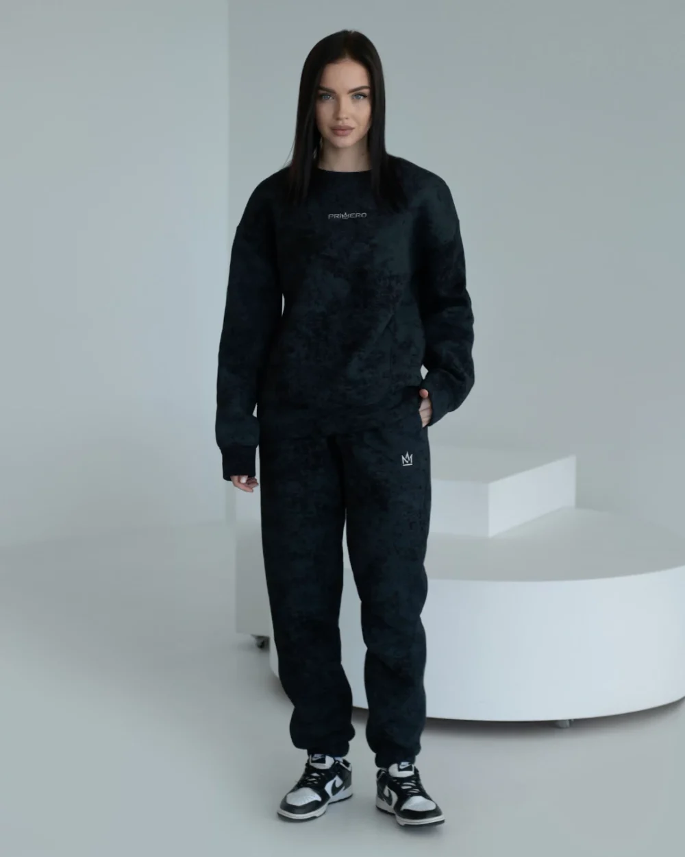 Тёплые женские штаны-джоггеры с декоративными вставками "SHADOWS" — изображение 7