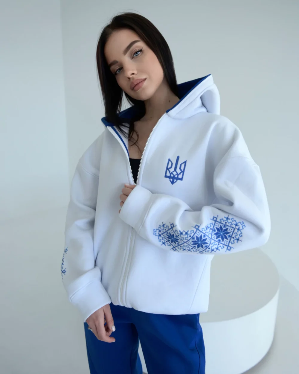 Тёплый женский спортивный костюм "VYSHYVANKA" — изображение 7