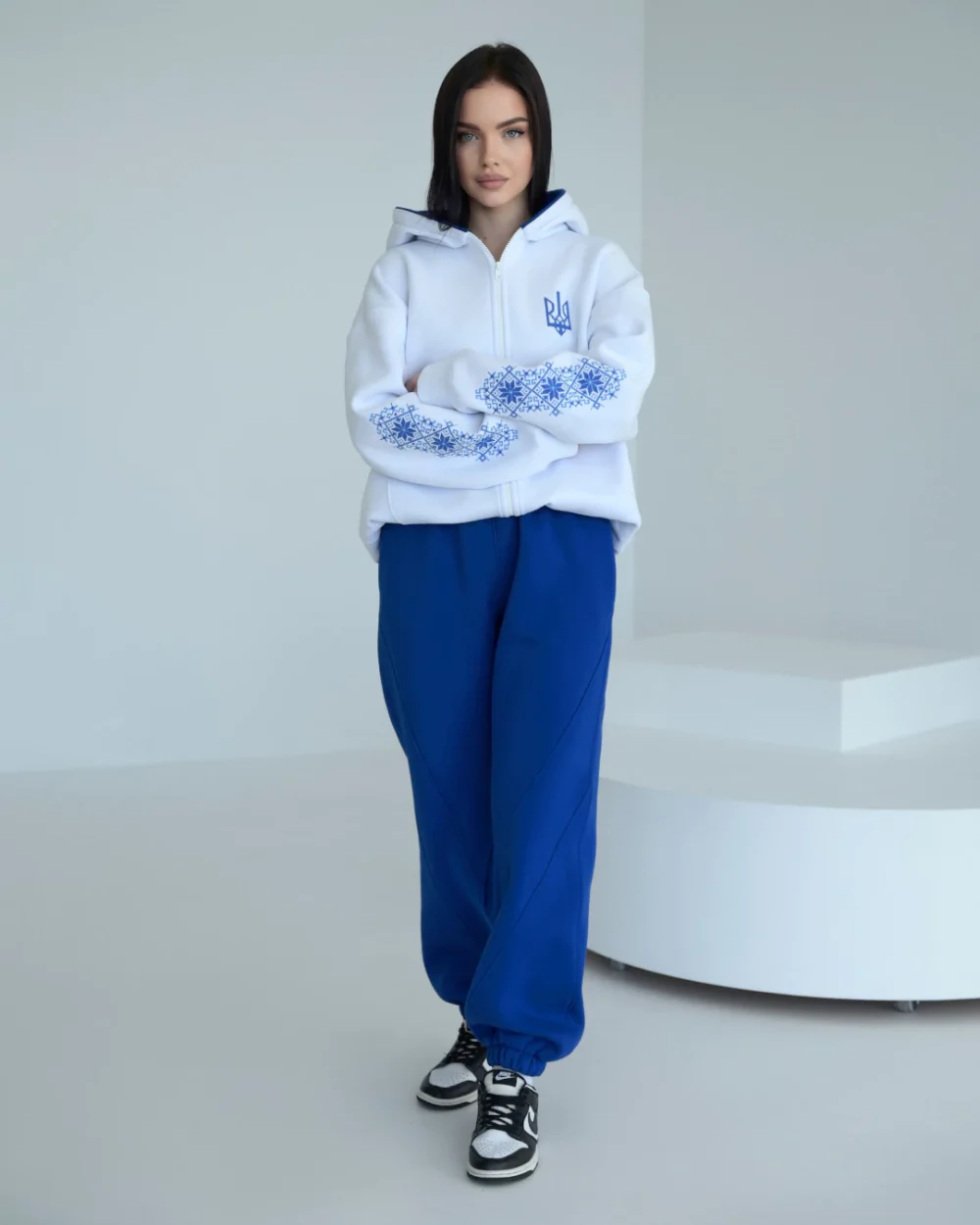 Тёплый женский спортивный костюм "VYSHYVANKA" — изображение 3