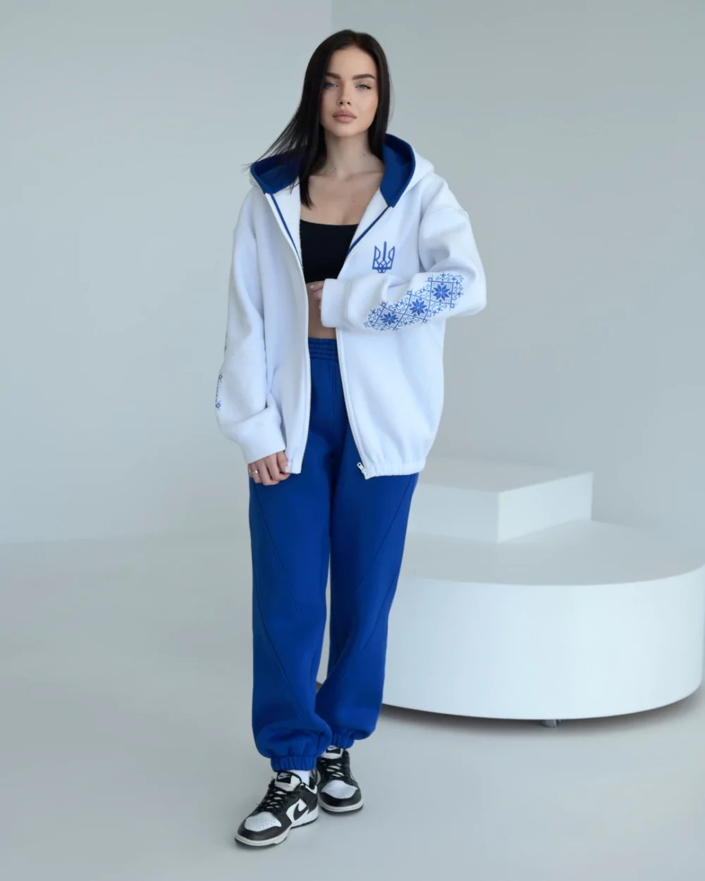 Тёплый женский спортивный костюм "VYSHYVANKA" — изображение 4