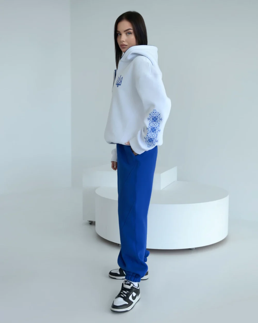 Тёплый женский спортивный костюм "VYSHYVANKA" — изображение 5