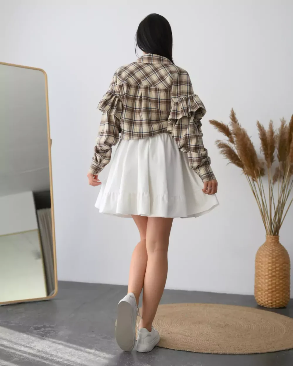 Женская рубашка в клетку с рюшами "RUFFLE" — изображение 6