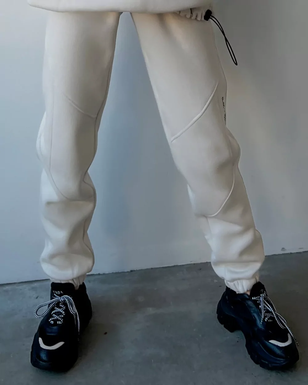 Тёплые женские ШТАНЫ-ДЖОГГЕРЫ с декоративными вставками