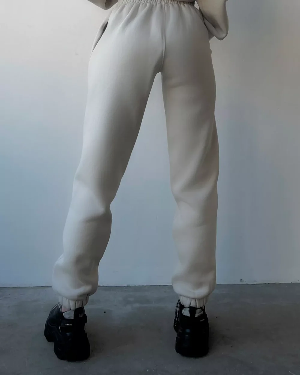 Тёплые женские ШТАНЫ-ДЖОГГЕРЫ с декоративными вставками — изображение 5