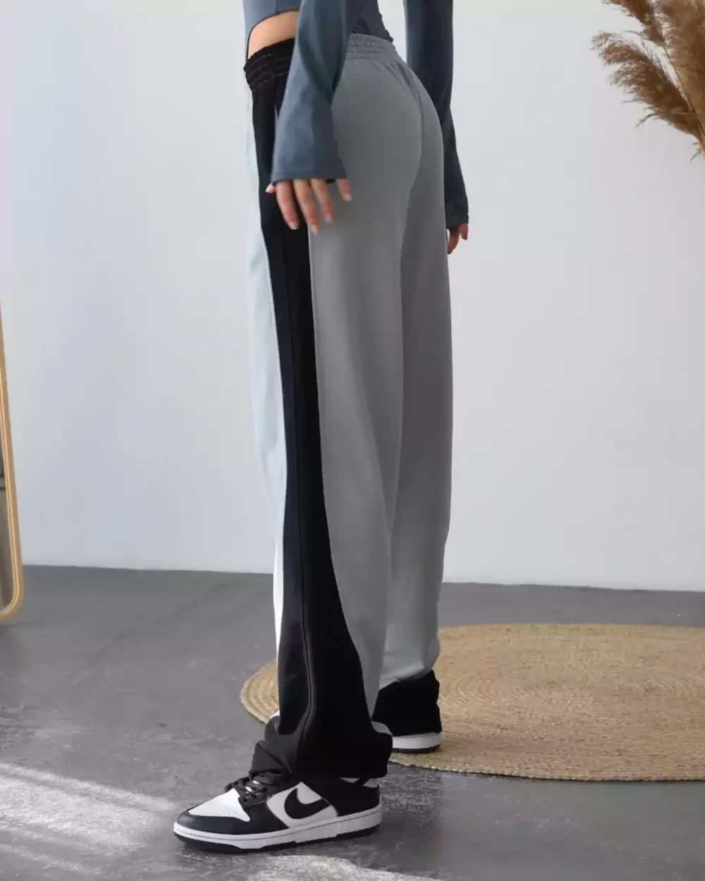 Женские штаны-палаццо с дизайнерскими вставками "GRAYSCALE" — изображение 2