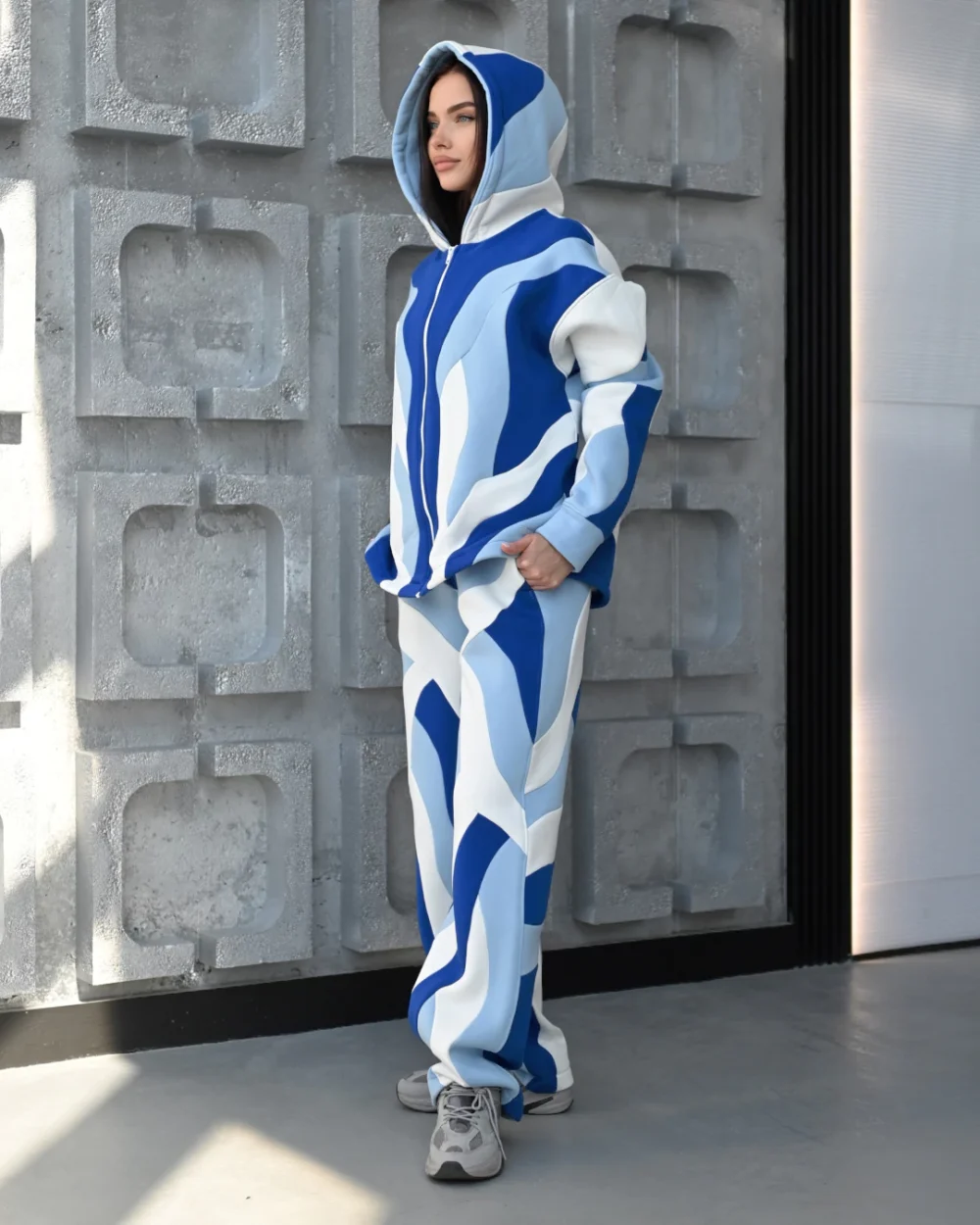 Тёплые женские прямые штаны в стиле колорблок "SKY" — изображение 7