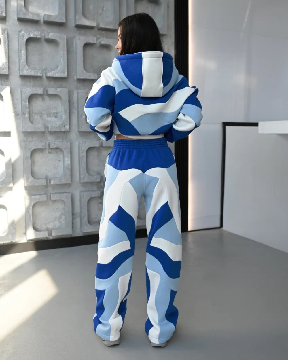 Тёплые женские прямые штаны в стиле колорблок "SKY" — изображение 9