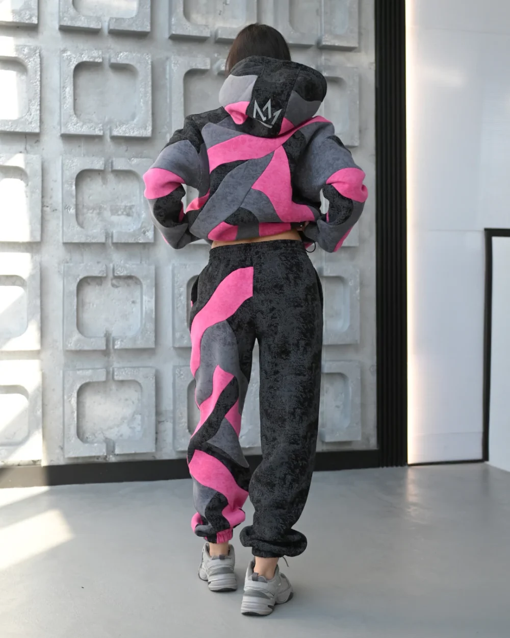 Тёплые женские штаны-козачки в стиле колорблок "MARBLED" — изображение 9