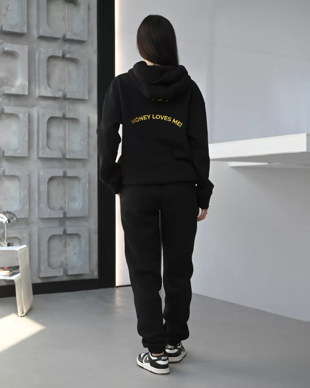 Тёплый женский спортивный костюм с принтом "RICH" — изображение 6