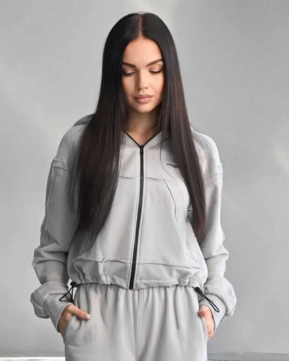 Женский зип-худи c наружными швами "INSIDE"